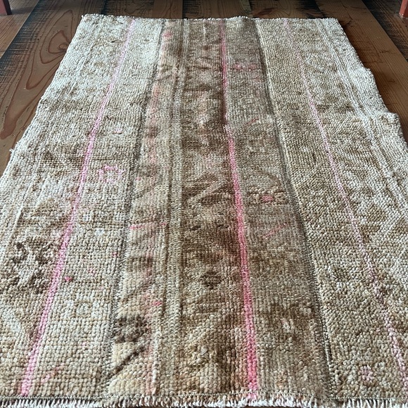 Vintage Handmade Rug - Picture 7 of 7